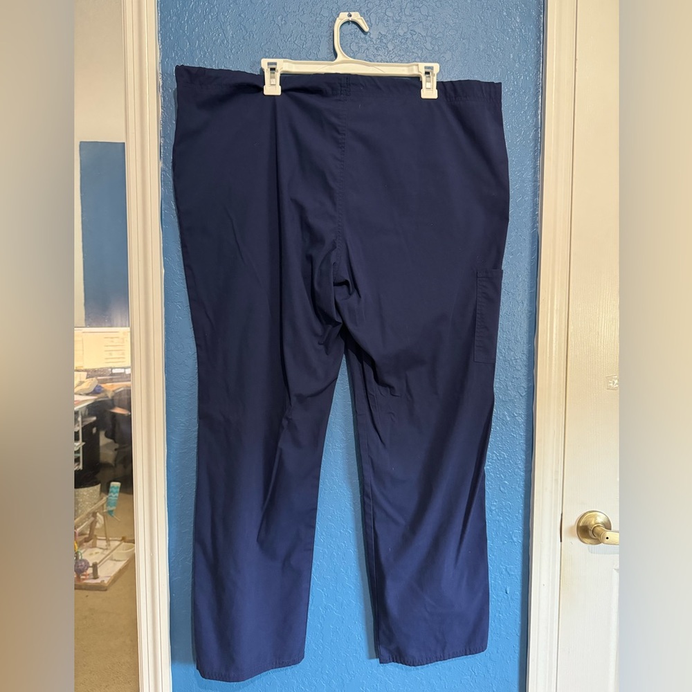 Navy Blue Scrub Set - Picture 4 of 4
